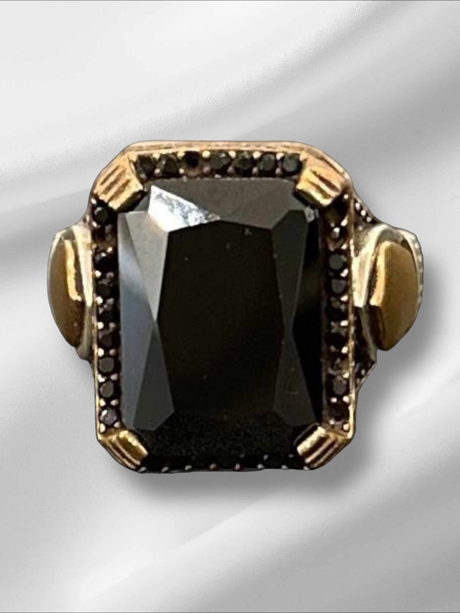 schwarz-spinel-ring-exklusiv