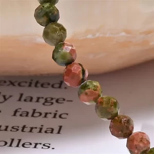 Unakit Kugelarmband 3mm facettiert am Handgelenk